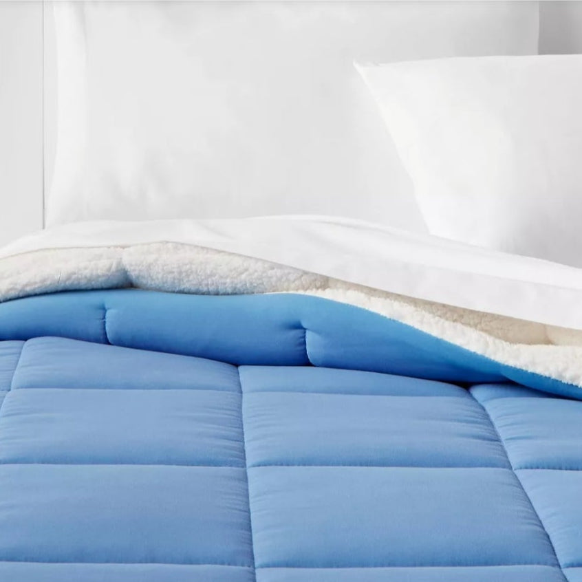ποΈ Room Essentials Faux Shearling Reversible Comforter β Twin/Twin XL (Blue) π