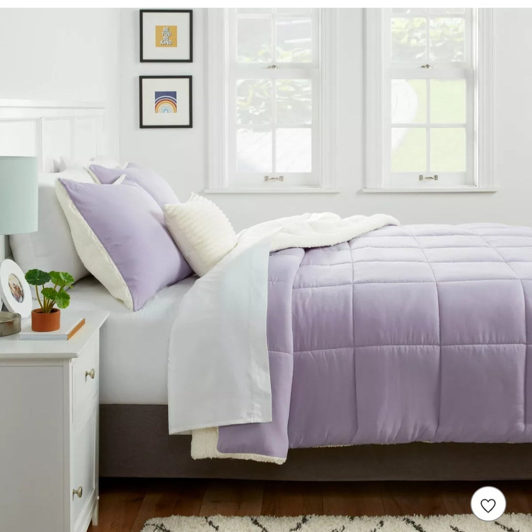 Room Essentials™ Faux Shearling Washed Microfiber Reversible Comforter – Full/Queen 🛏️✨