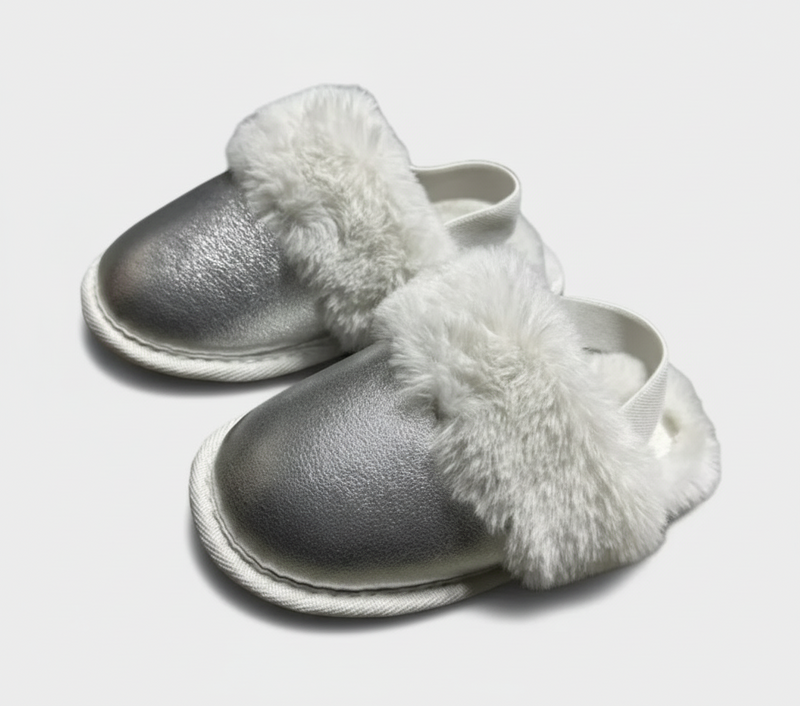 Cat & Jack Cozy Indoor Baby Slippers – Size L (9/10)